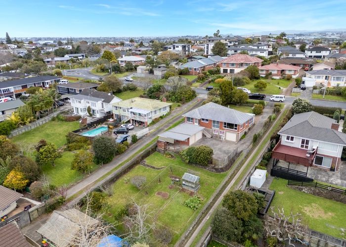  at 10 Greenhill Crescent, Pakuranga, Manukau City, Auckland