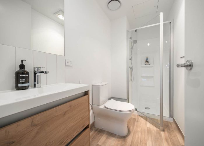  at 104/5 Tobruk Road, Panmure, Auckland City, Auckland