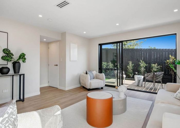  at 4/32 Beulah Avenue, Rothesay Bay, North Shore City, Auckland