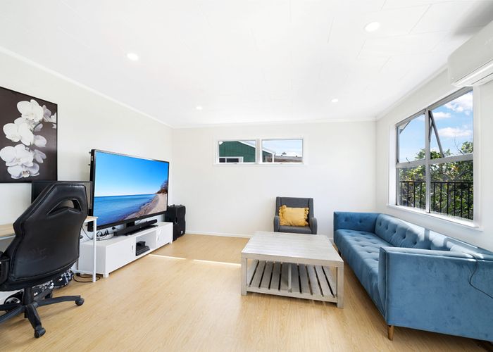 at 261 Sturges Road, Henderson, Auckland