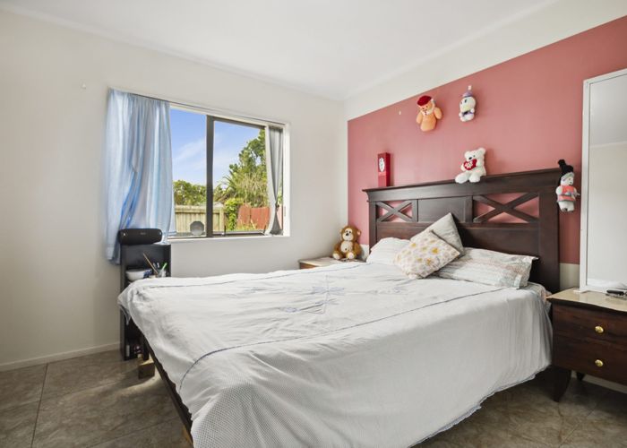  at 2/10 Regent Street, Papatoetoe, Manukau City, Auckland