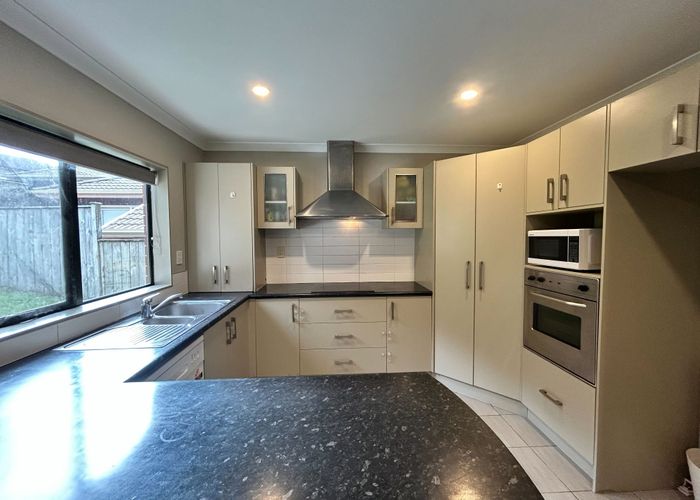  at 45 Helleur Rd, Massey, Waitakere City, Auckland