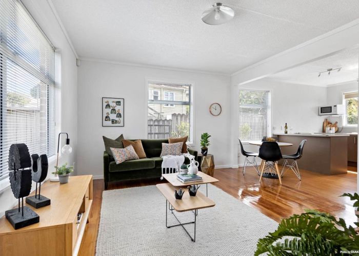  at 4 Edmonton Avenue, Onehunga, Auckland City, Auckland