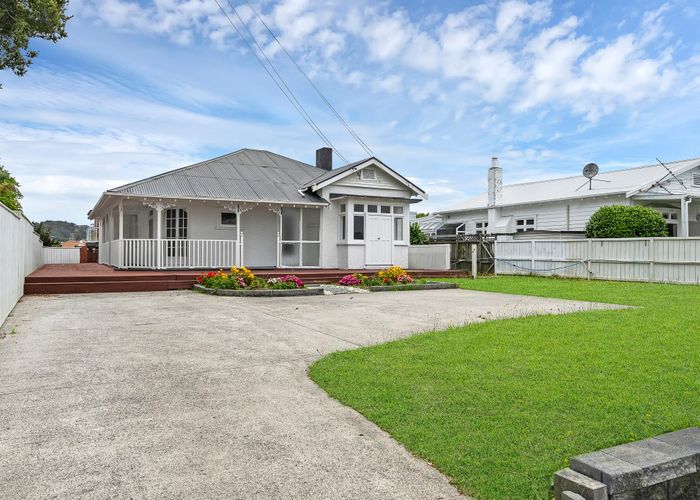  at 92 Blockhouse Bay Road, Avondale, Auckland City, Auckland