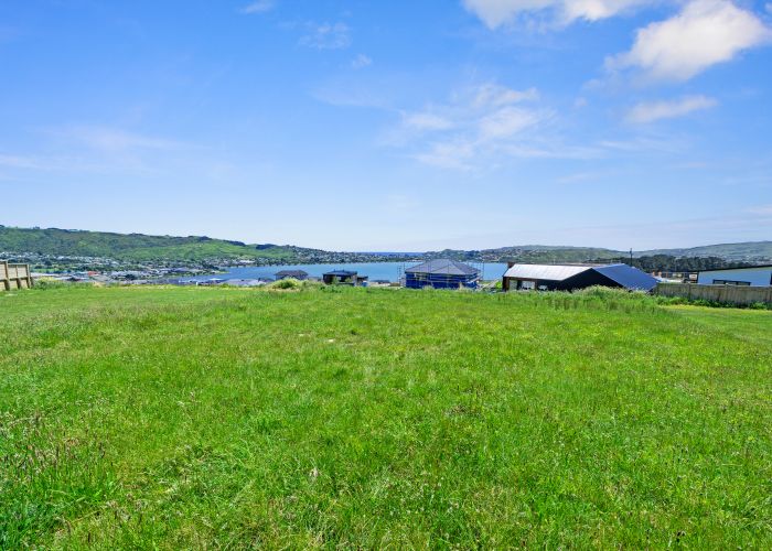  at 6 Okupe Grove, Aotea, Porirua