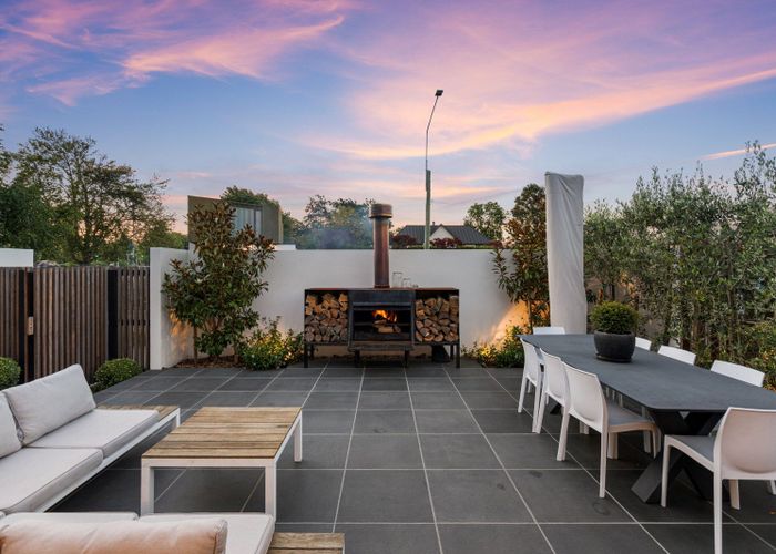  at 2 Wairarapa Terrace, Fendalton, Christchurch City, Canterbury