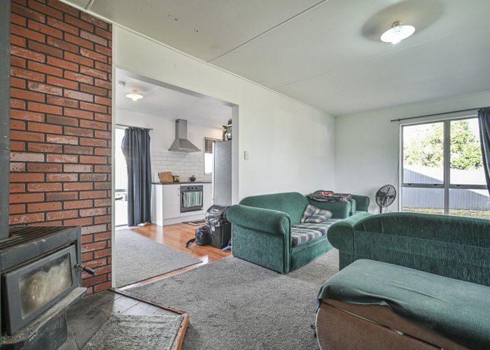  at 9 Cartier Crescent, Flaxmere, Hastings