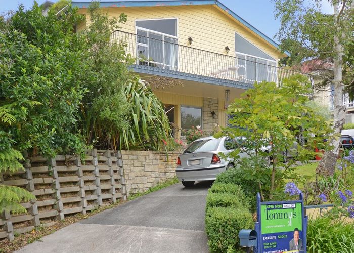  at 6 Chichester Drive, Pinehaven, Upper Hutt