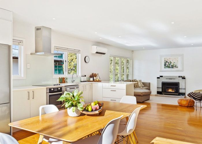  at 36 Kervil Avenue, Te Atatu Peninsula, Auckland