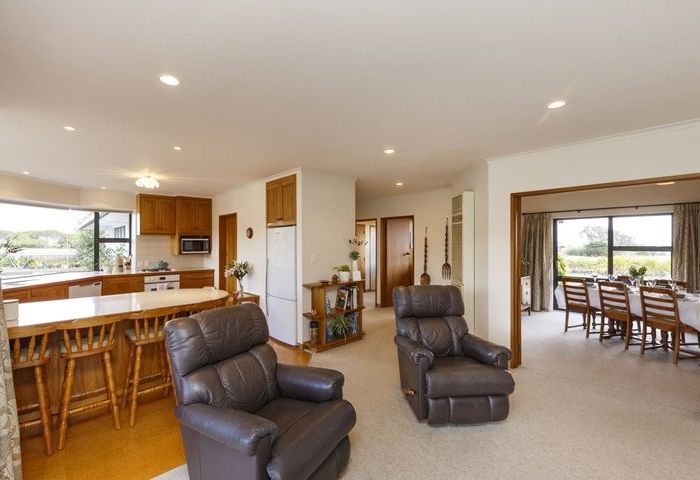  at 515 Roberts Line, Kelvin Grove, Palmerston North