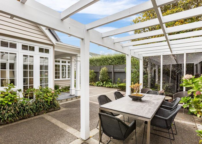  at 6 Cheviot Road, Lowry Bay, Lower Hutt, Wellington
