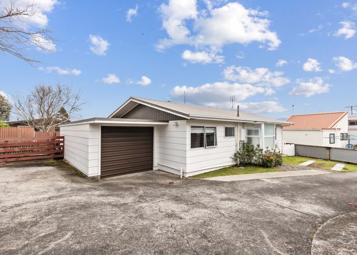  at 3/166 Ngamotu Road, Spotswood, New Plymouth