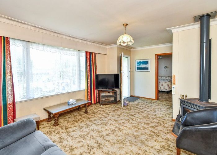  at 2/72 Coronation Road, Papatoetoe, Auckland