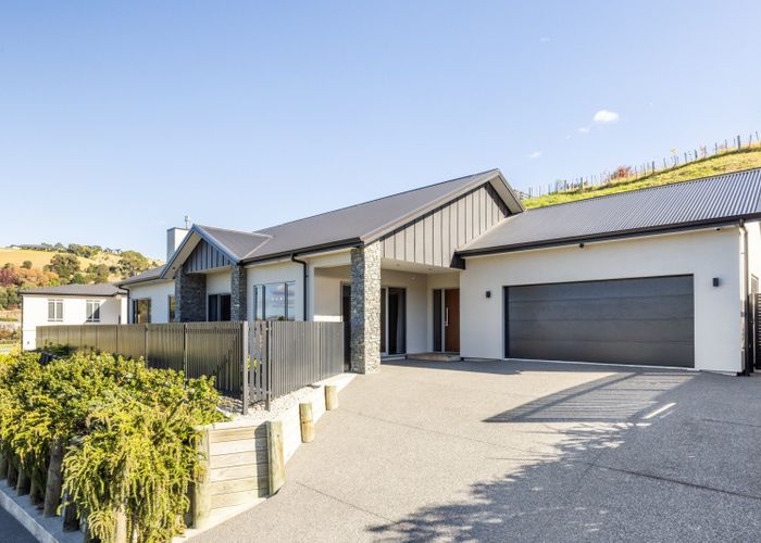  at 3 Ridgeway Terrace, Taradale, Napier