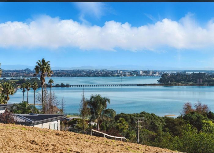  at 2 Ranginui Loop Road, Welcome Bay, Tauranga, Bay Of Plenty