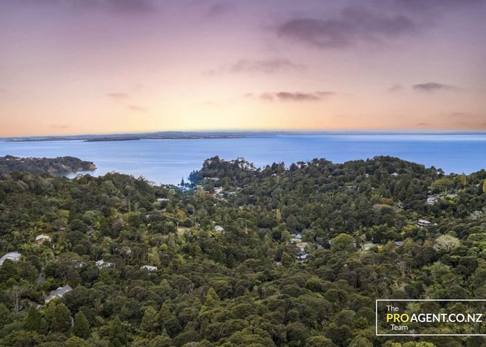  at 33 Lookout Drive, Laingholm, Waitakere City, Auckland