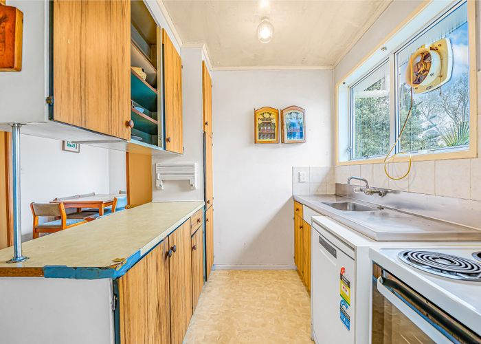  at 99 Riverpark Crescent, Henderson, Auckland