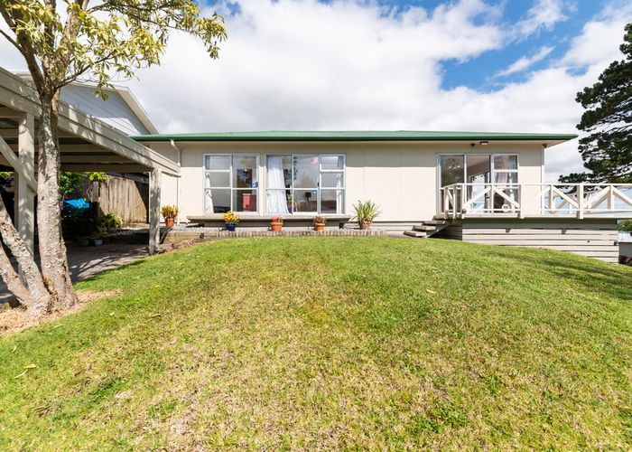 at 5/25 Edgware Road, West Harbour, Auckland