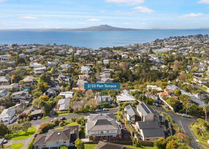  at 33b Parr Terrace, Castor Bay, North Shore City, Auckland
