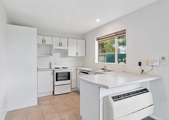  at 4/15  Sylvan Street, Hillmorton, Christchurch City, Canterbury