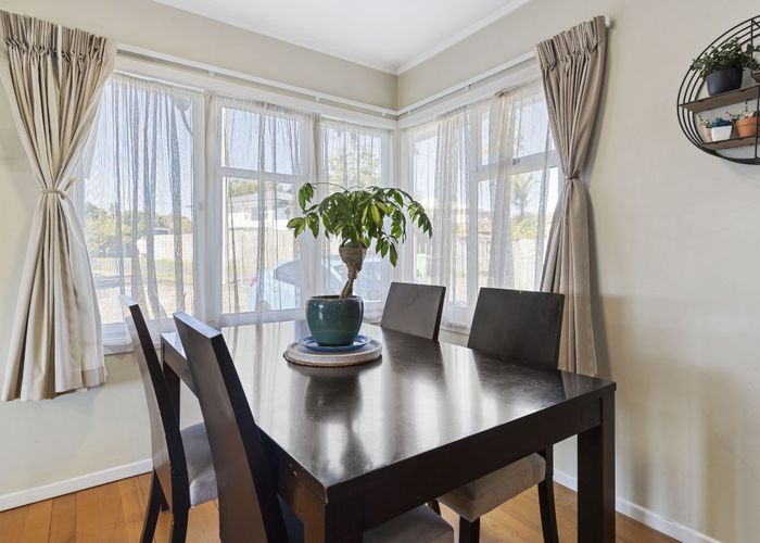  at 22 Murray Road, Te Atatu Peninsula, Auckland