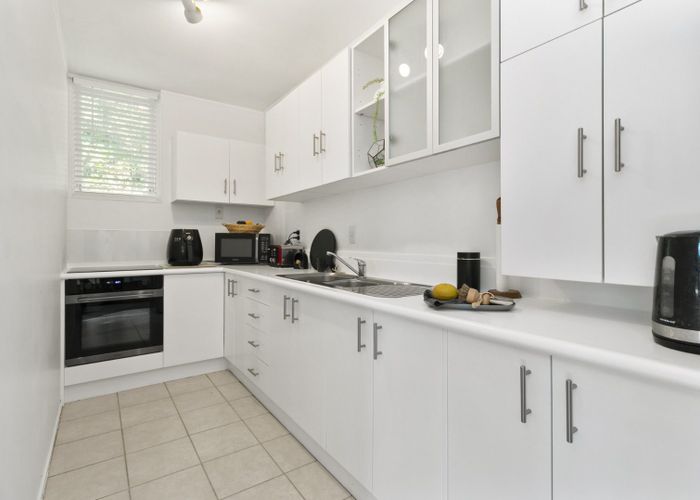  at 3/24a Landscape Road, Mount Eden, Auckland City, Auckland