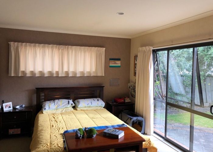  at 84 Gracechurch Drive, Flat Bush, Auckland