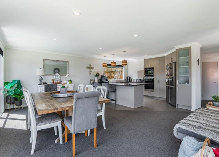  at 24 Bay Street, Red Beach, Red Beach