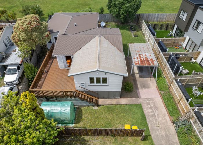  at 1/31 Lavelle Road, Henderson, Waitakere City, Auckland