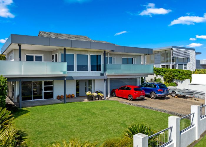  at 14 Icarus Place, Half Moon Bay, Auckland