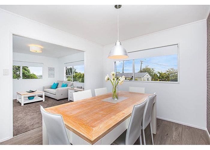  at 1/52 Arran Road, Browns Bay, North Shore City, Auckland