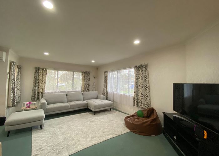  at 1 Macnean Drive, East Tamaki Heights, Manukau City, Auckland