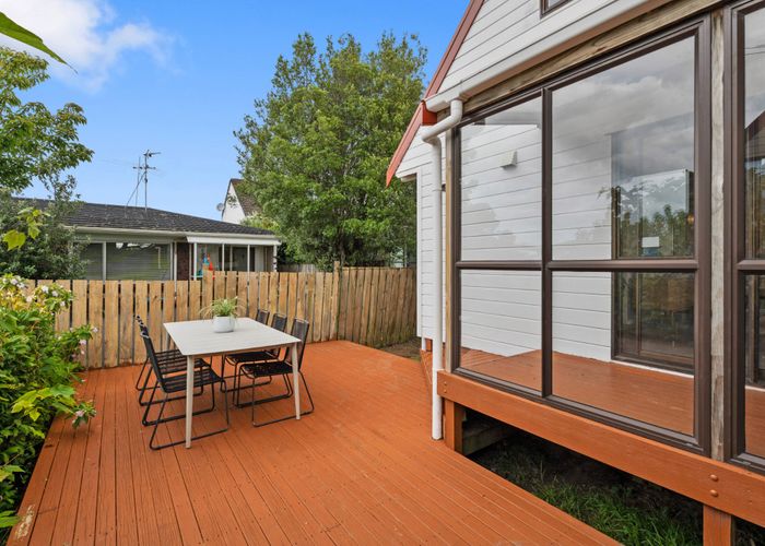  at 2/13 Eden View Road, Sandringham, Auckland City, Auckland