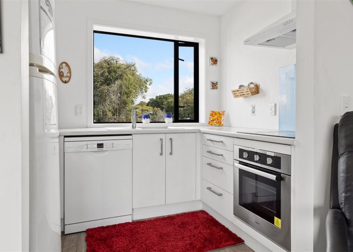  at 2/306 Stanmore Road, Richmond, Christchurch City, Canterbury