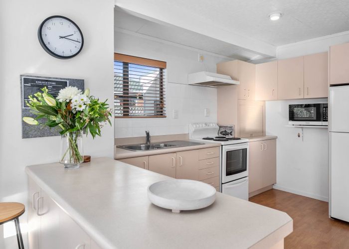  at 4 Antonia Place, Kinloch