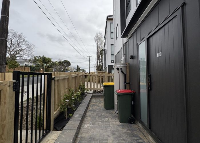  at 14C Elcoat Ave, Henderson, Waitakere City, Auckland