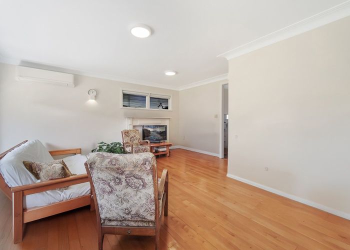  at 6/2 Saltburn Road, Milford, North Shore City, Auckland