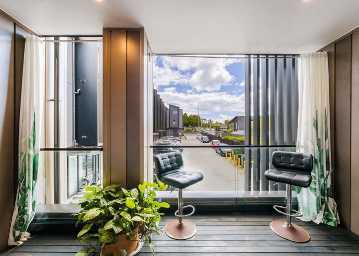  at 18/54 Taharoto Road, Takapuna, North Shore City, Auckland