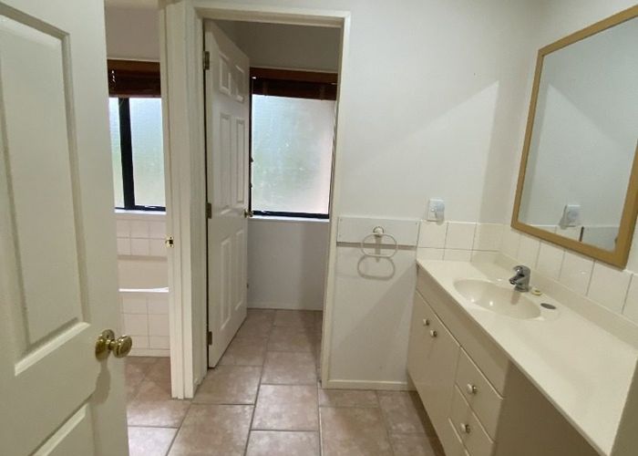  at 94 Landing Drive, Albany, North Shore City, Auckland