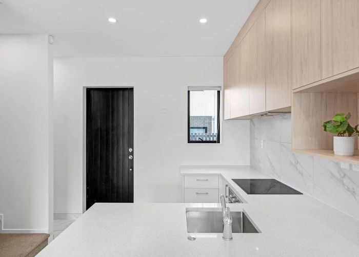  at 96C Walmsley Road, Favona, Auckland