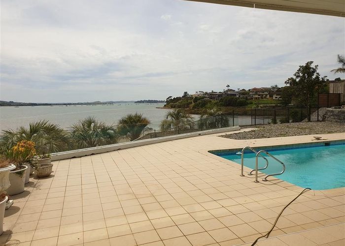  at 102 Bramley Dr, Farm Cove, Manukau City, Auckland