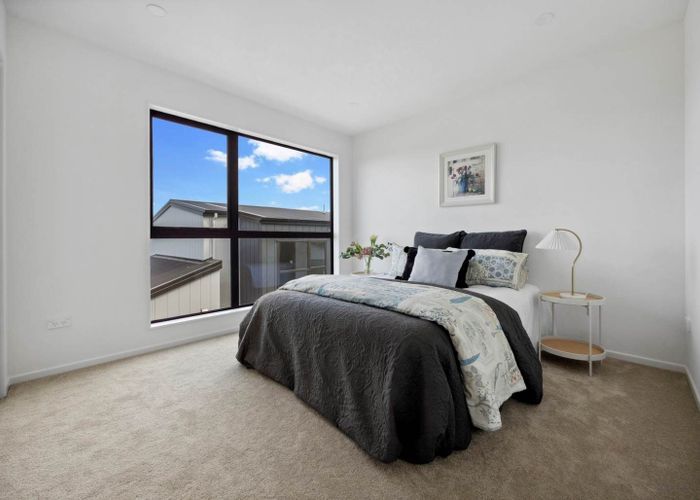 at 4/4 Waitaki Street, Henderson, Waitakere City, Auckland