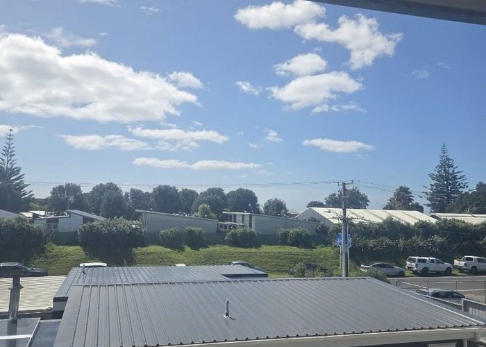  at 1/528 Papamoa Beach Road, Papamoa, Tauranga, Bay Of Plenty