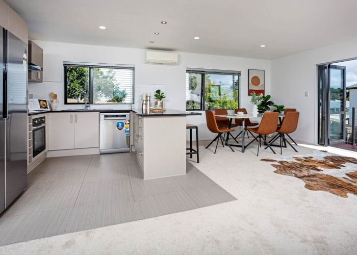  at 11B Hogans Road, Glenfield, North Shore City, Auckland