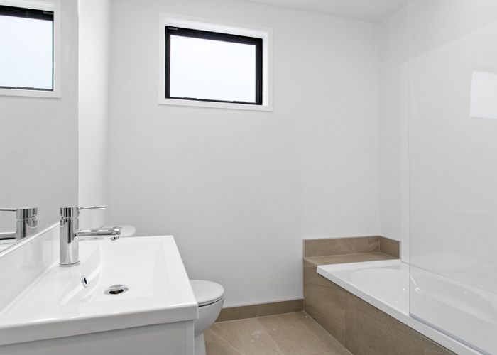  at 1E Gloucester Road, Manurewa, Manukau City, Auckland