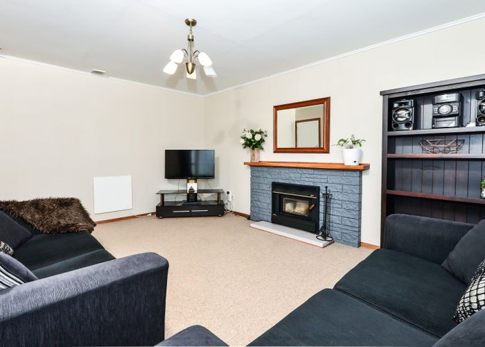  at 3 Gwendoline Place, Glenview, Hamilton