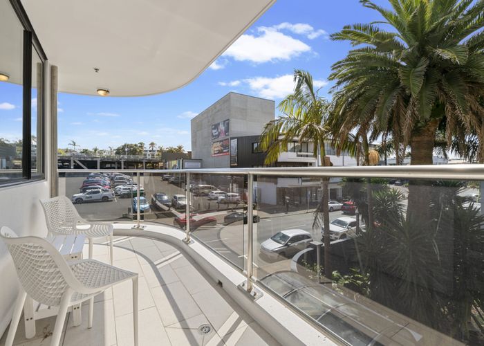  at 2A/171 Hurstmere Road, Takapuna, Auckland