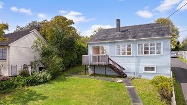  at 24 Hadfield Avenue, Waterview, Auckland
