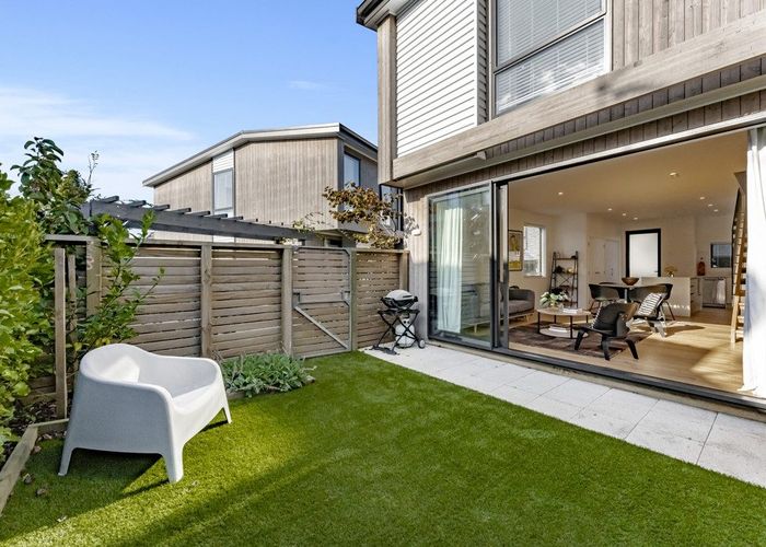  at 11/37 Saint Vincent Avenue, Remuera, Auckland City, Auckland