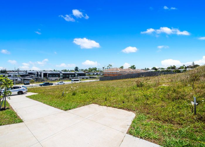  at 42 Eighth View Avenue, Beachlands, Manukau City, Auckland